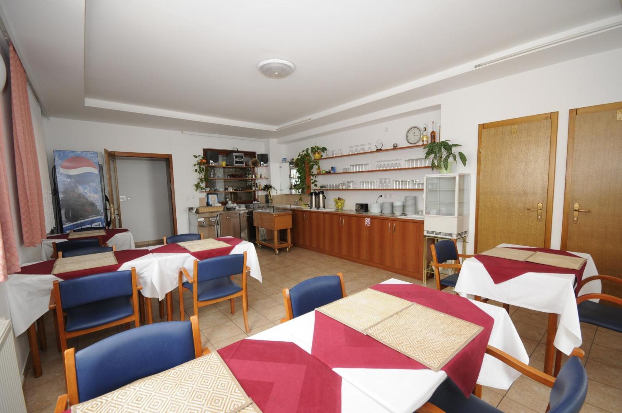 Pansion Antonio Bed & Breakfast Slavonski Brod Eksteriør bilde