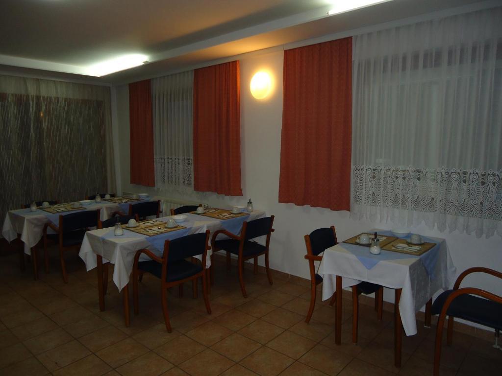 Pansion Antonio Bed & Breakfast Slavonski Brod Eksteriør bilde
