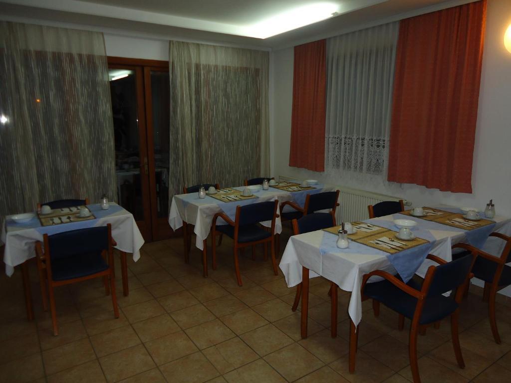 Pansion Antonio Bed & Breakfast Slavonski Brod Eksteriør bilde