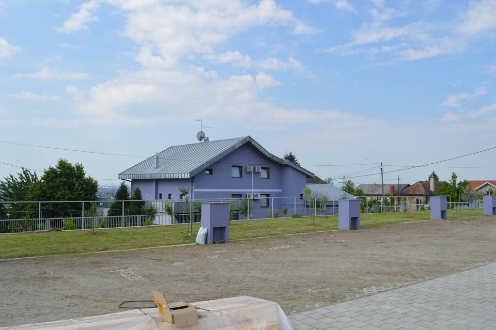 Pansion Antonio Bed & Breakfast Slavonski Brod Eksteriør bilde