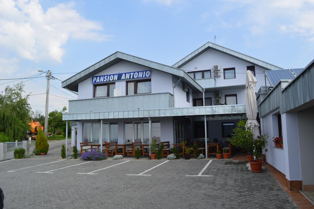 Pansion Antonio Bed & Breakfast Slavonski Brod Eksteriør bilde