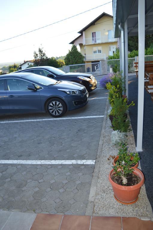 Pansion Antonio Bed & Breakfast Slavonski Brod Eksteriør bilde