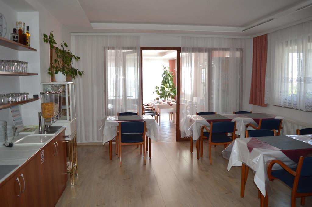 Pansion Antonio Bed & Breakfast Slavonski Brod Eksteriør bilde