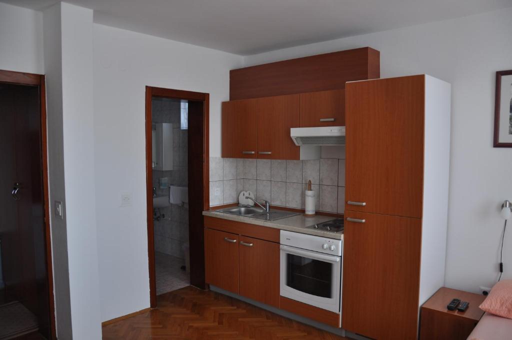Pansion Antonio Bed & Breakfast Slavonski Brod Eksteriør bilde