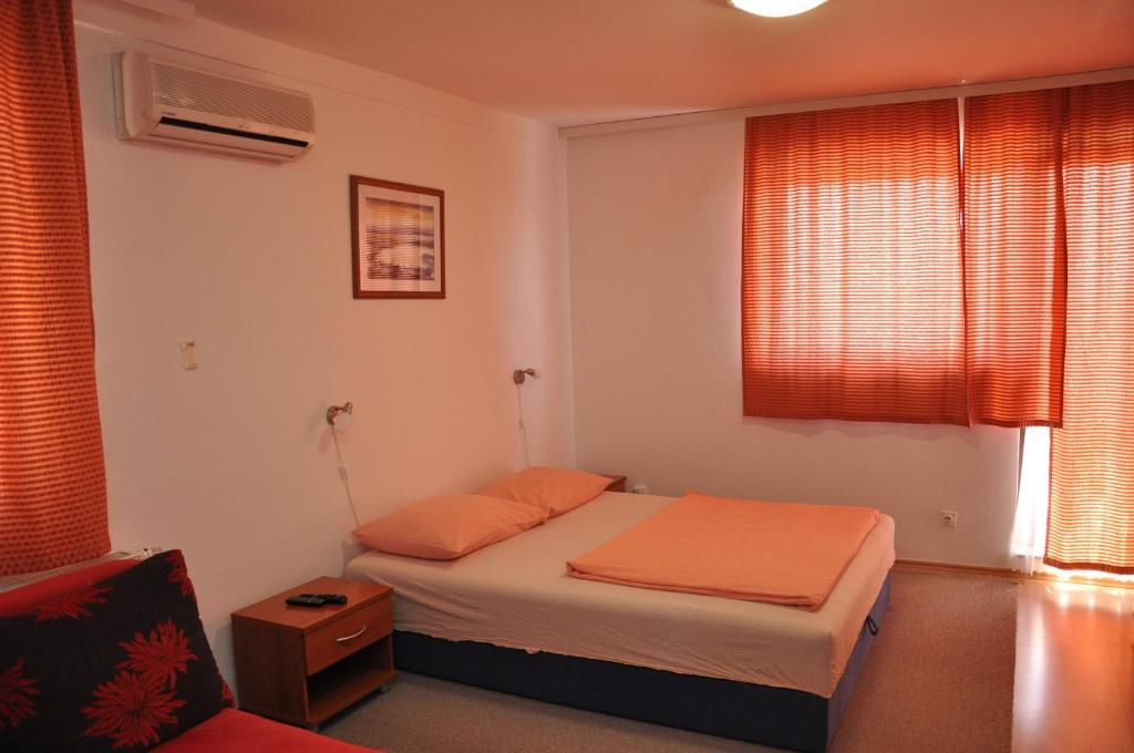 Pansion Antonio Bed & Breakfast Slavonski Brod Eksteriør bilde